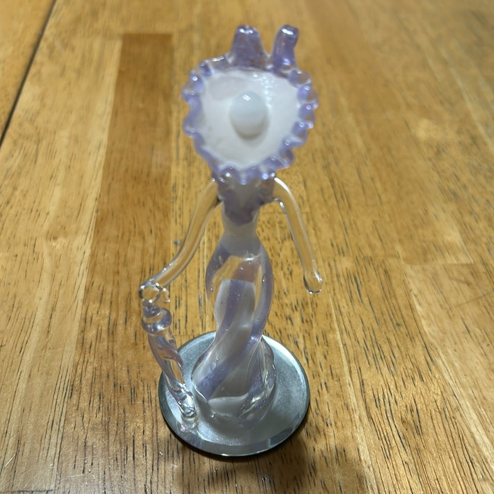 Glass lady